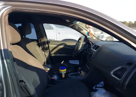 2013 Dodge Avenger Se z USA, uszkodzony, nr VIN 1C3CDZAB1DN700791